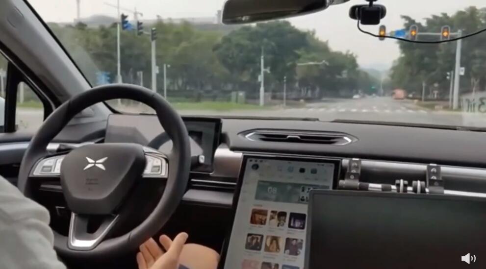 Video shows Xpeng testing P5's self-driving capabilities on city roads-CnEVPost