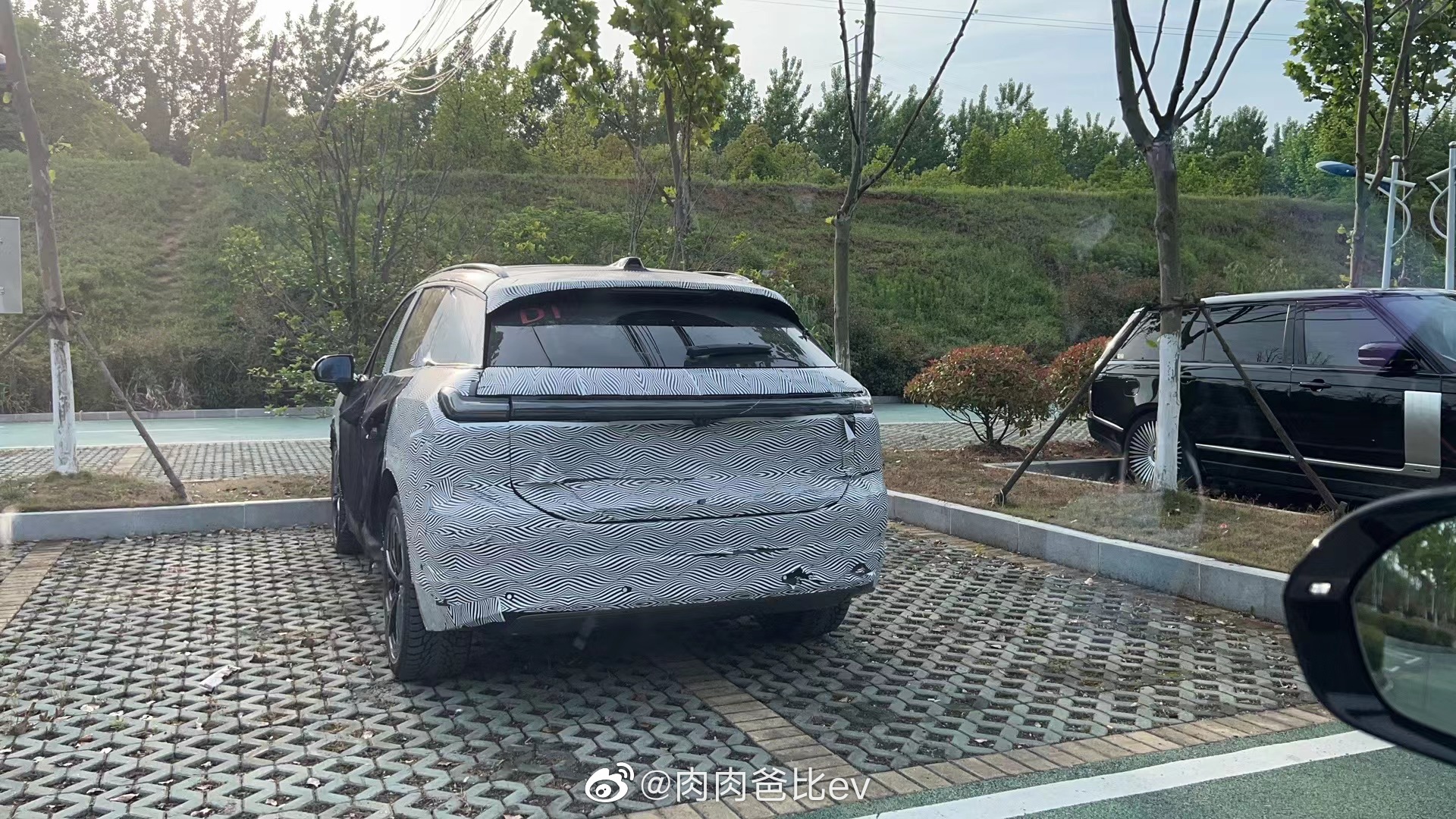 More spy photos of Nio ES7 revealed ahead of planned unveiling in late May-CnEVPost