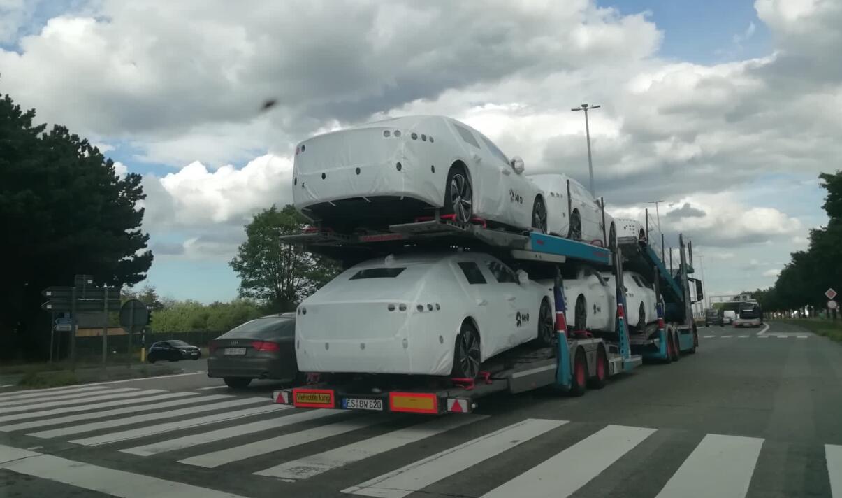 Nio seen transporting ET7 sedans across Europe-CnEVPost