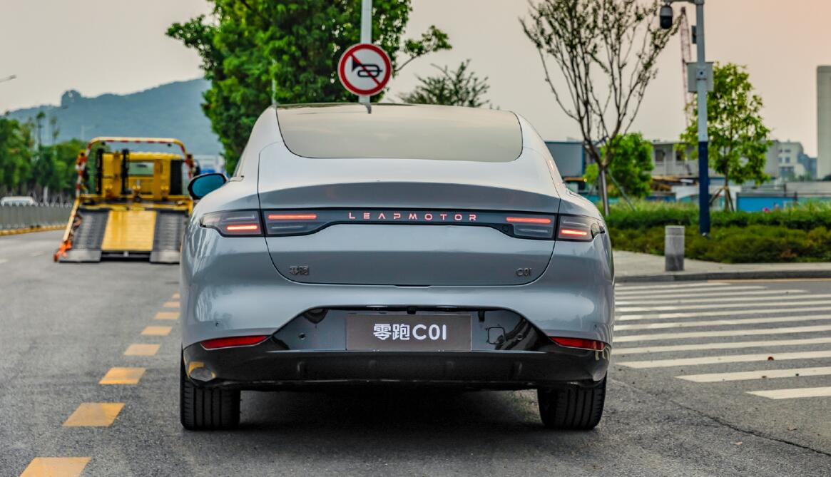 Leapmotor officially launches flagship sedan C01 ahead of Hong Kong stock market debut-CnEVPost