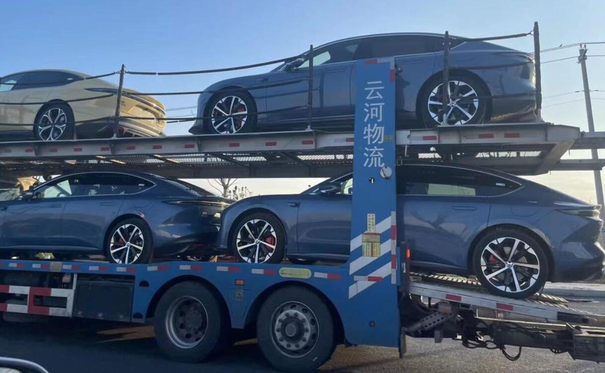 Nio spotted shipping ET5s in China, first deliveries to begin Sept 30-CnEVPost