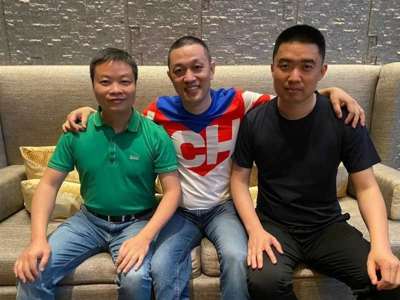 Nio, Xpeng, Li Auto CEOs pose for rare photo amid intensifying competition among China's EV trio-CnEVPost