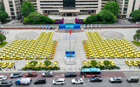 Changan starts deliveries of electric sedan built on CATL's battery swap tech