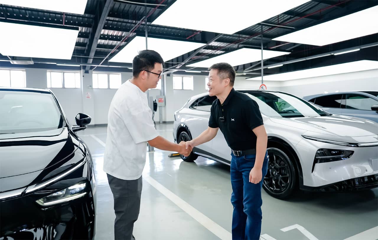 Xpeng begins deliveries of G7 SUV powered by its in-house Turing chip
